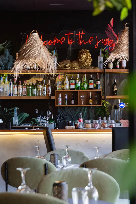 Food & restaurants — Hosniart